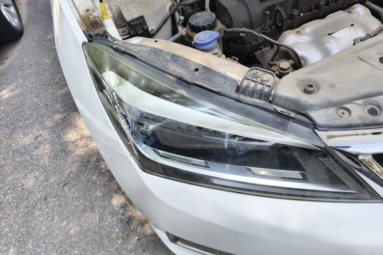 Used CHANGAN Alsvin V7 2015 1.6L Automatic Enjoyment Model China V Standard Right Front Headlight