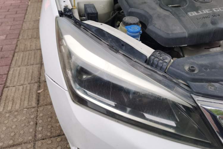 Used CHANGAN Alsvin V7 2015 1.6L Automatic Enjoyment Model China IV Standard Right Front Headlight