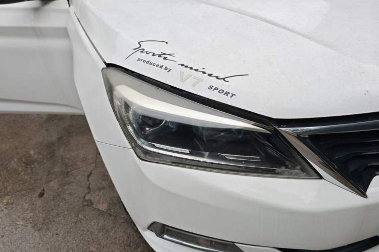 Used CHANGAN Alsvin V7 2015 1.6L Manual Joyride Model China IV Standard Right Front Headlight