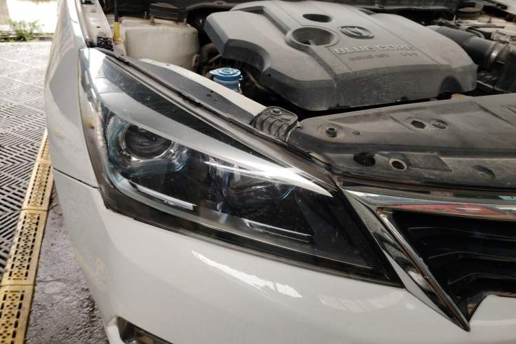 Used CHANGAN Alsvin V7 2015 1.6L Manual Fun Model China IV Standard Right Front Headlight