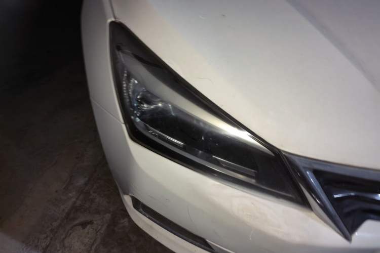 Used CHANGAN Alsvin V7 2015 1.6L Manual Enjoyment Model China V Standard Right Front Headlight