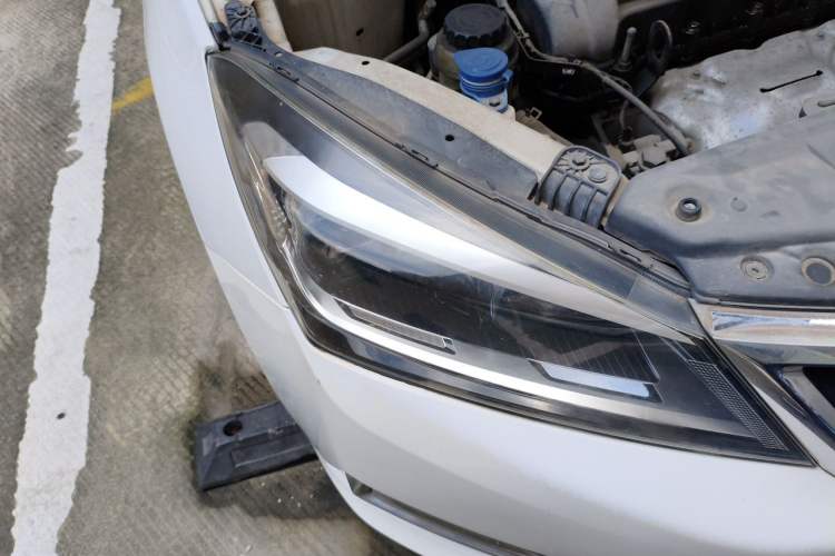 Used CHANGAN Alsvin V7 2015 1.6L Manual Enjoyment Model China IV Standard Right Front Headlight
