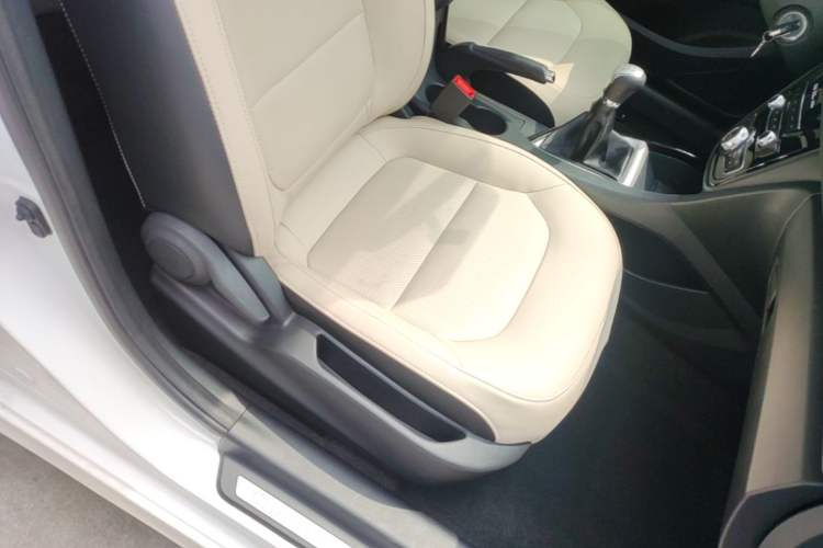 Used CHANGAN Alsvin V7 2015 1.6L Manual Enjoyment Model China V Standard Right Front Seat