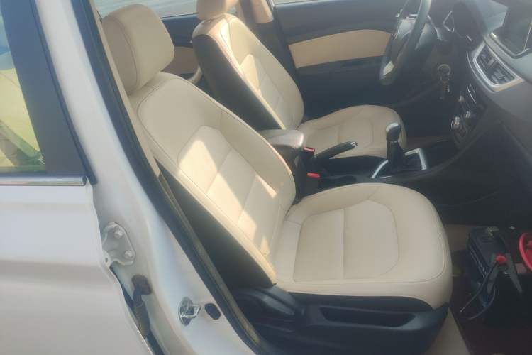 Used CHANGAN Alsvin V7 2015 1.6L Manual Enjoyment Model China V Standard Right Front Seat
