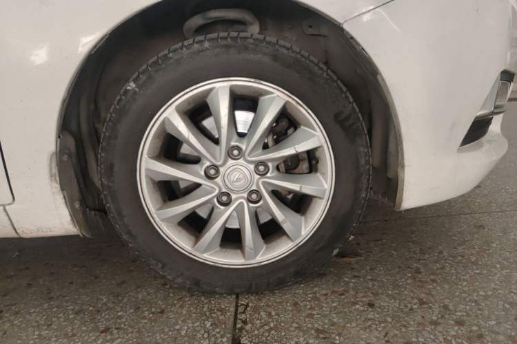 Used CHANGAN Alsvin V7 2015 1.6L Automatic Joyful Model China IV Standard Right Front Wheel Hub