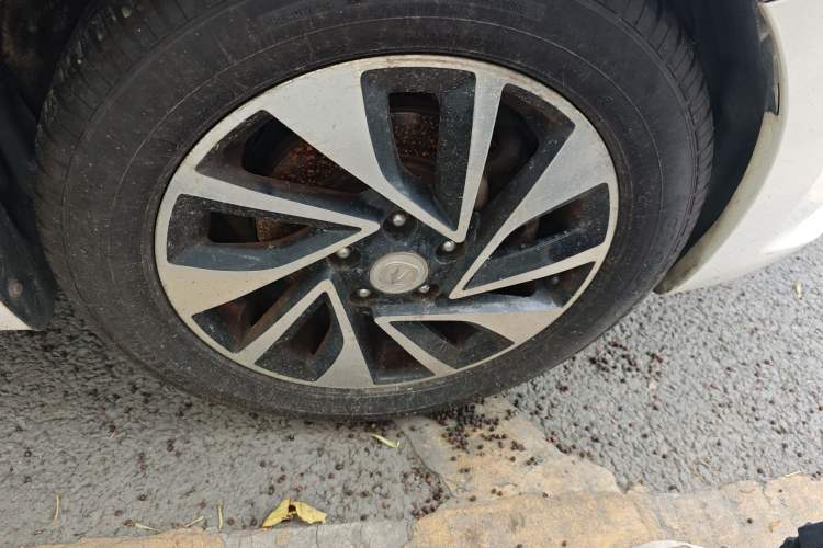 Used CHANGAN Alsvin V7 2015 1.6L Manual Fun Edition China V Standard Right Front Wheel Hub