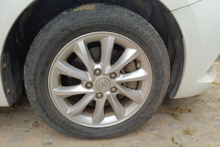 Used CHANGAN Alsvin V7 2015 1.6L Manual Enjoyment Model China IV Standard Right Front Wheel Hub