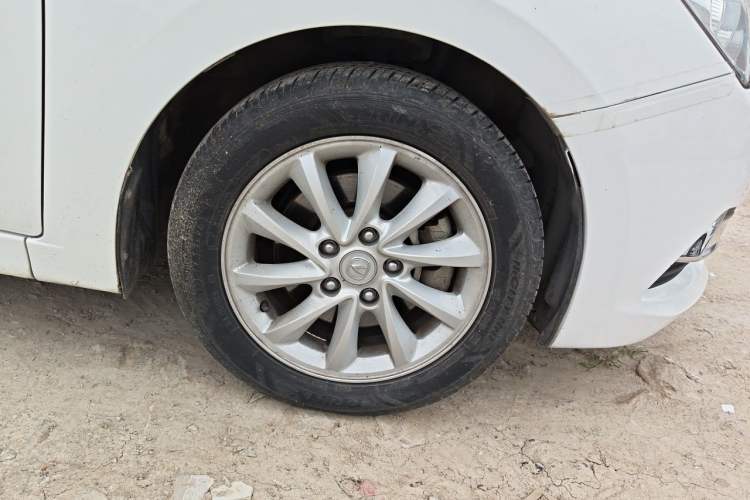 Used CHANGAN Alsvin V7 2015 1.6L Automatic Joyful Model China IV Standard Right Front Wheel Hub