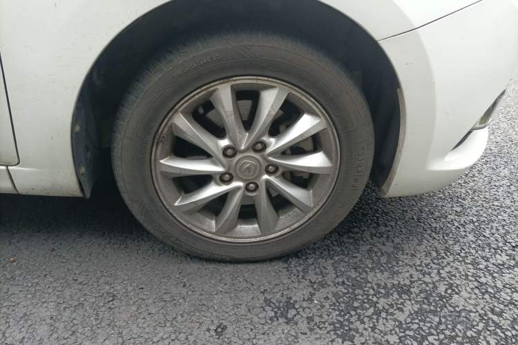 Used CHANGAN Alsvin V7 2015 1.6L Automatic Enjoyment Model China IV Standard Right Front Wheel Hub