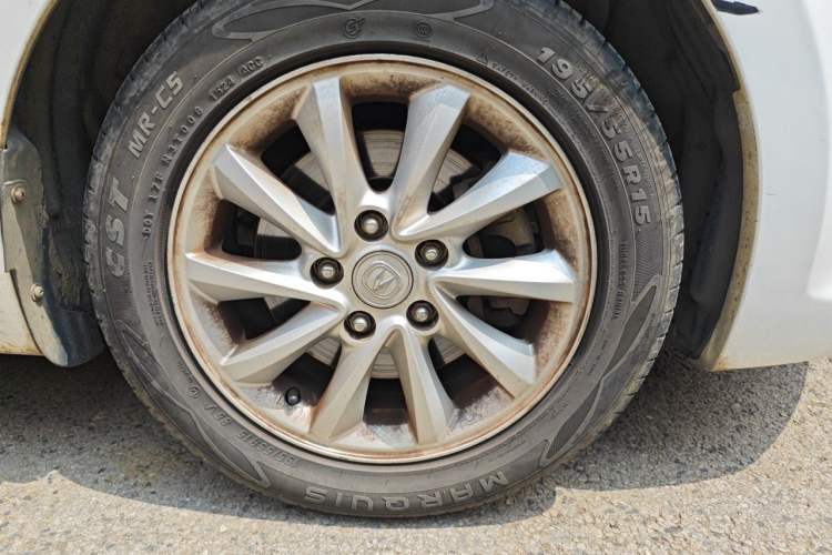 Used CHANGAN Alsvin V7 2015 1.6L Manual Enjoyment Model China IV Standard Right Front Wheel Hub