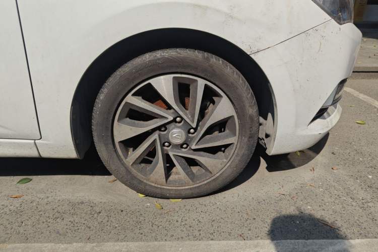 Used CHANGAN Alsvin V7 2015 1.6L Manual Fun Model China IV Standard Right Front Wheel Hub