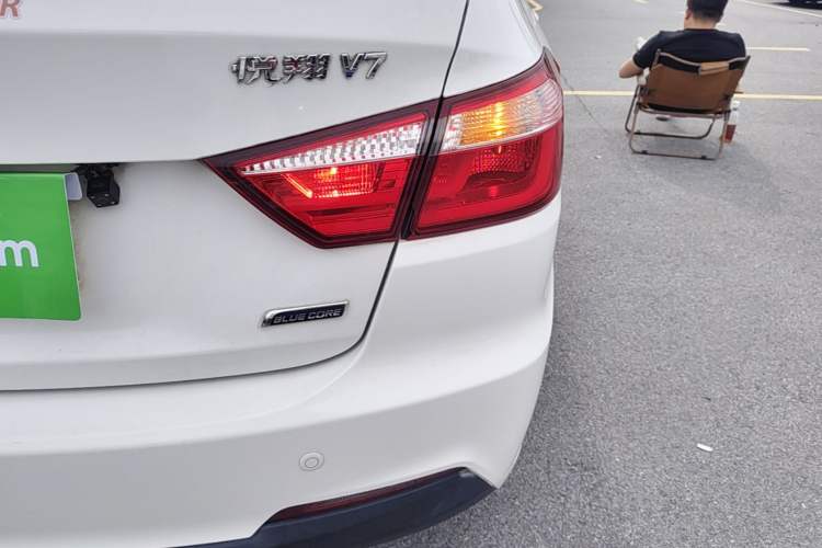 Used CHANGAN Alsvin V7 2015 1.6L Automatic Enjoyment Model China IV Standard Right Rear Taillight