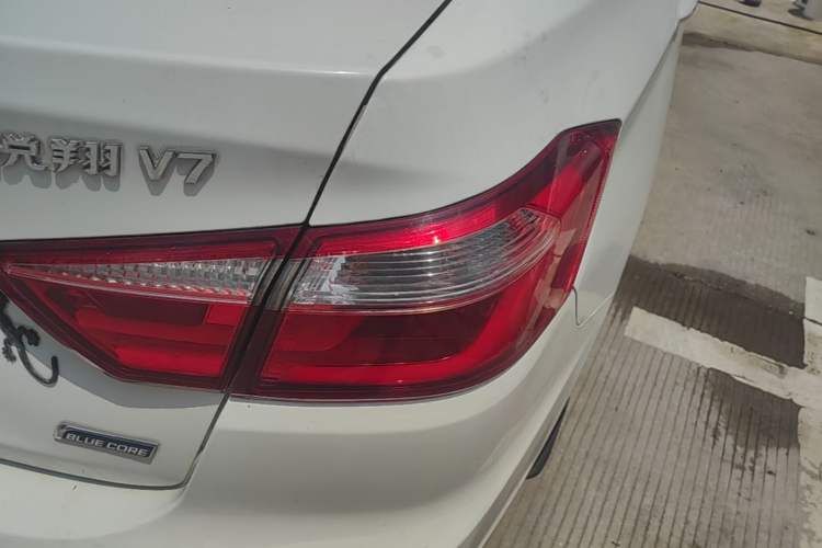 Used CHANGAN Alsvin V7 2015 1.6L Automatic Enjoyment Model China IV Standard Right Rear Taillight