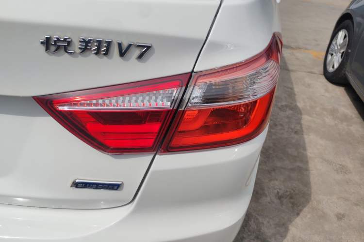 Used CHANGAN Alsvin V7 2015 1.6L Automatic Enjoyment Model China V Standard Right Rear Taillight