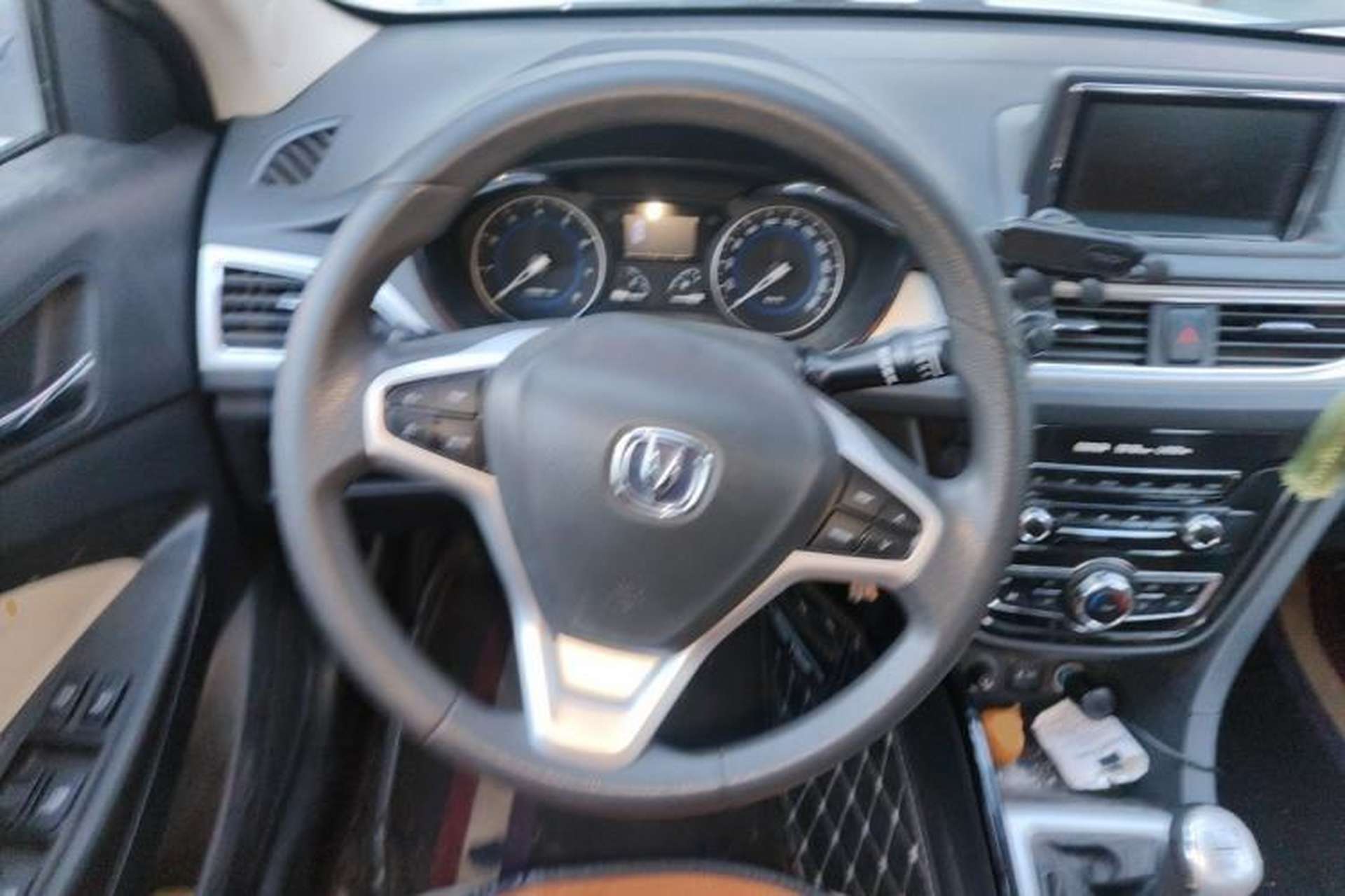 Used CHANGAN Alsvin V7 2015 1.6L Manual Enjoyment Model China V Standard Steering Wheel