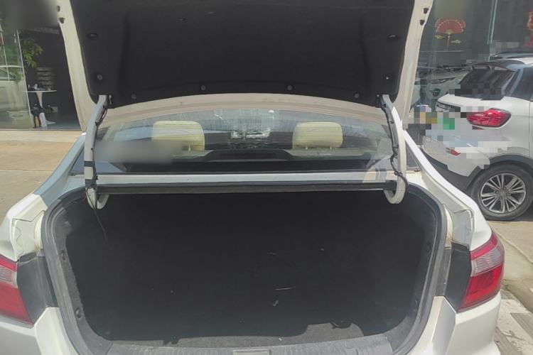 Used CHANGAN Alsvin V7 2015 1.6L Automatic Enjoyment Model China IV Standard Trunk