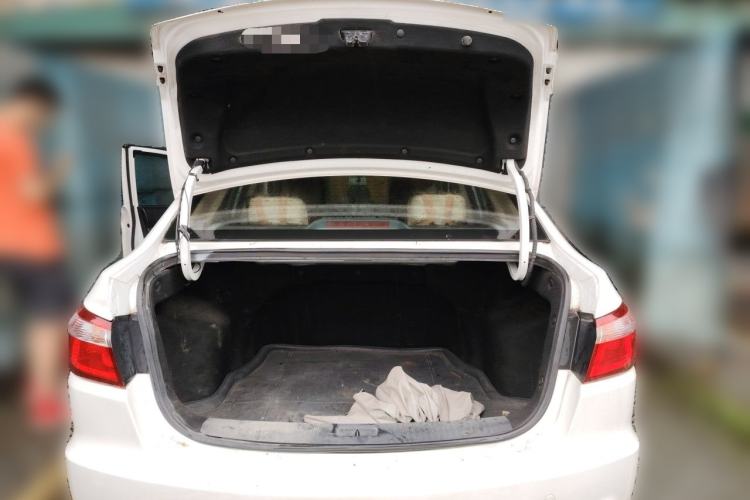 Used CHANGAN Alsvin V7 2015 1.6L Manual Fun Model China IV Standard Trunk