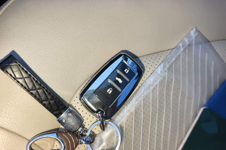 Used CHANGAN Alsvin V7 2015 1.6L Automatic Enjoyment Model China IV Standard Vehicle Key