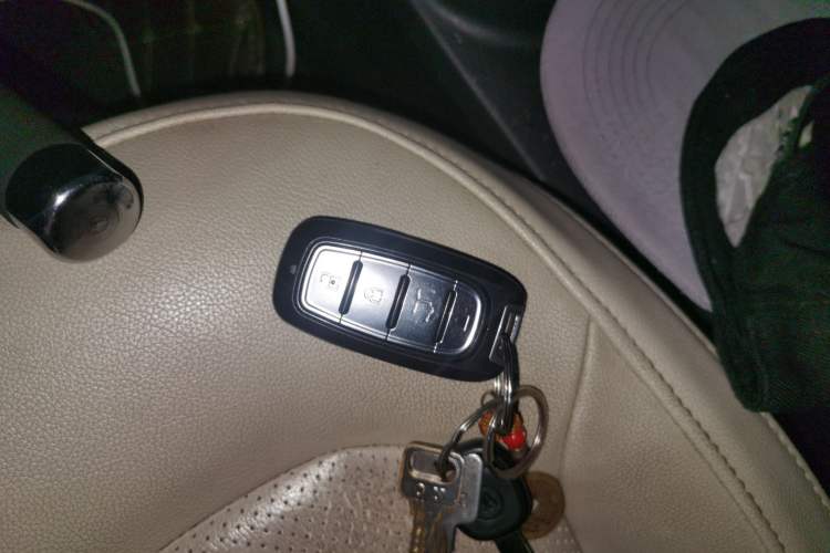 Used CHANGAN Alsvin V7 2015 1.6L Automatic Enjoyment Model China IV Standard Vehicle Key