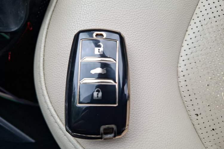 Used CHANGAN Alsvin V7 2015 1.6L Automatic Enjoyment Model China V Standard Vehicle Key