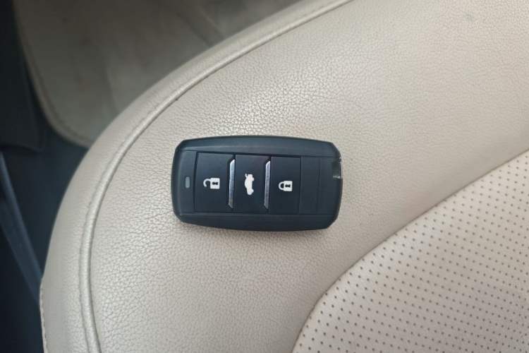 Used CHANGAN Alsvin V7 2015 1.6L Automatic Enjoyment Model China IV Standard Vehicle Key