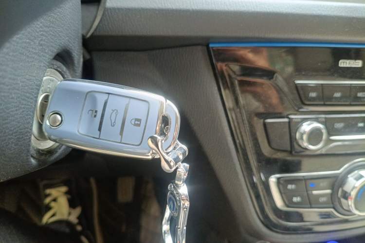 Used CHANGAN Alsvin V7 2015 1.6L Manual Enjoyment Model China IV Standard Vehicle Key