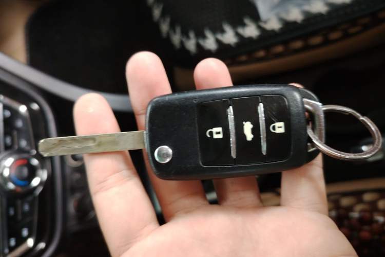 Used CHANGAN Alsvin V7 2015 1.6L Manual Fun Model China IV Standard Vehicle Key