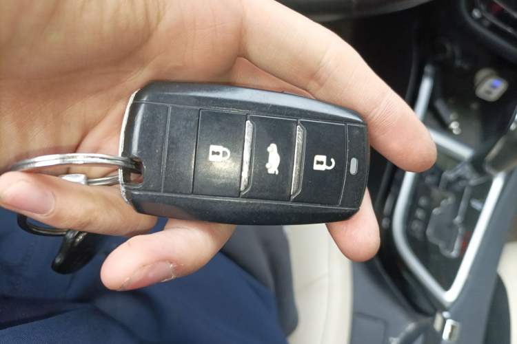 Used CHANGAN Alsvin V7 2015 1.6L Automatic Enjoyment Model China IV Standard Vehicle Key