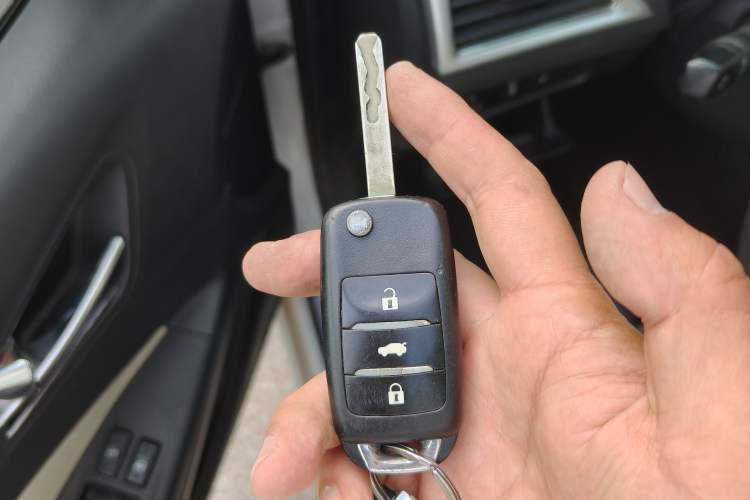 Used CHANGAN Alsvin V7 2015 1.6L Manual Enjoyment Model China IV Standard Vehicle Key