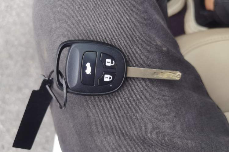 Used CHANGAN Alsvin V7 2015 1.6L Manual Enjoyment Model China IV Standard Vehicle Key