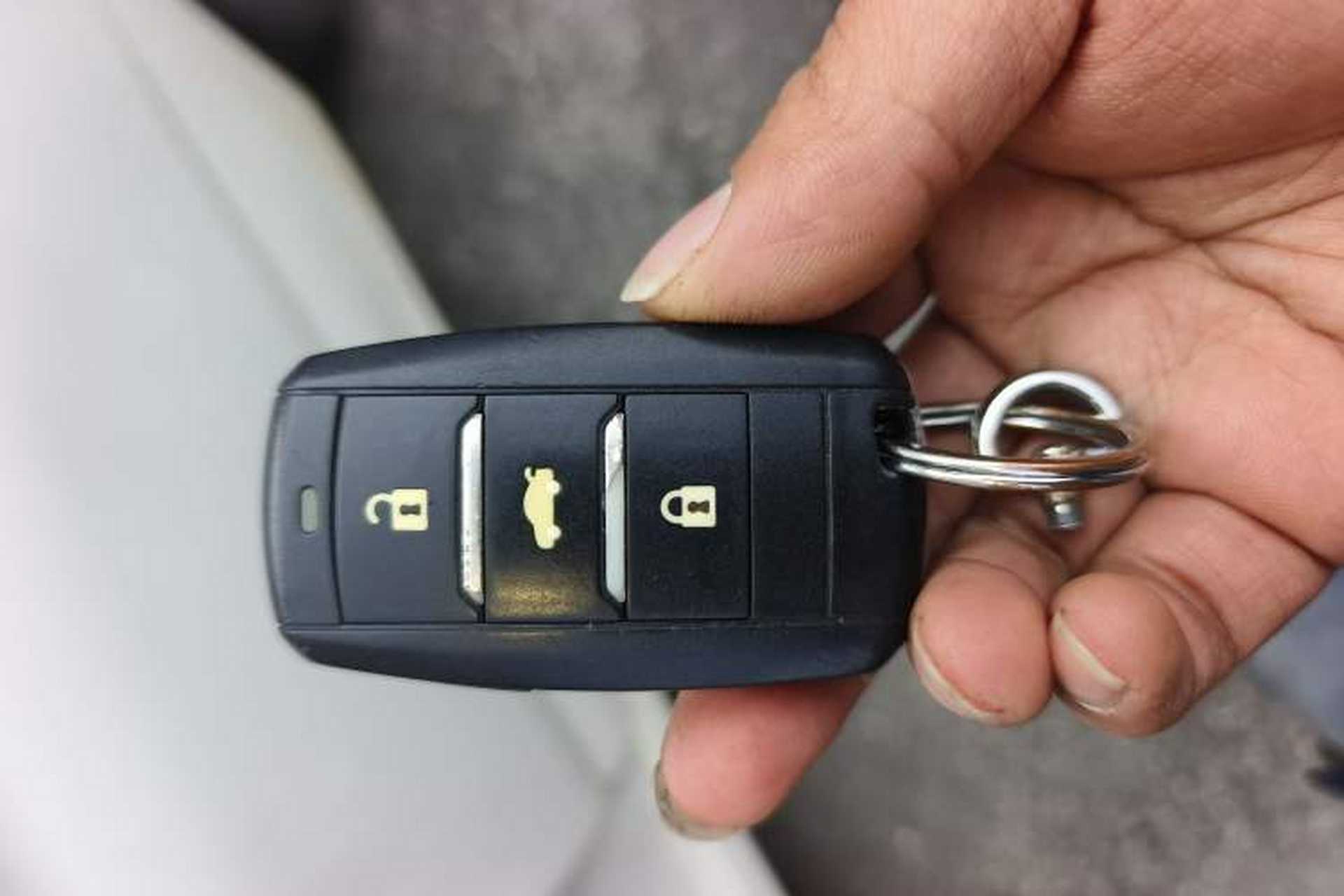 Used CHANGAN Alsvin V7 2015 1.6L Automatic Enjoyment Model China IV Standard Vehicle Key