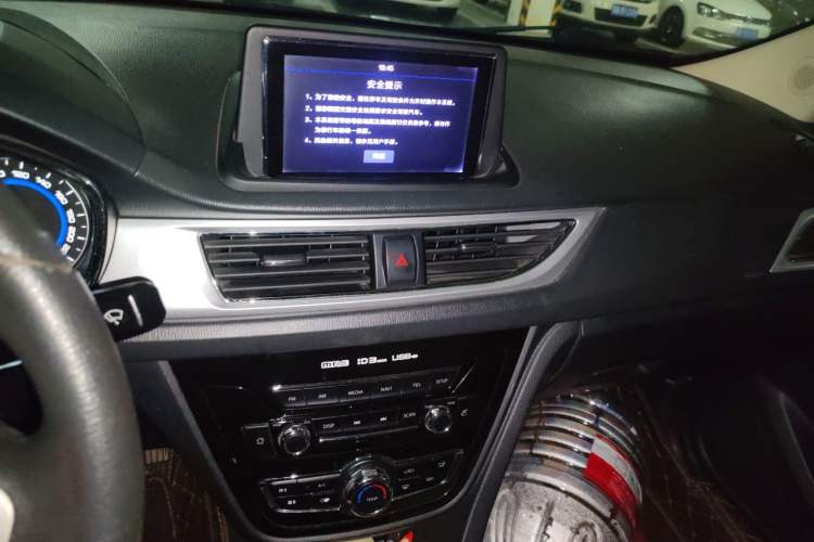 Used CHANGAN Alsvin V7 2015 1.6L Manual Enjoyment Model China V Standard Audio And AC Panel