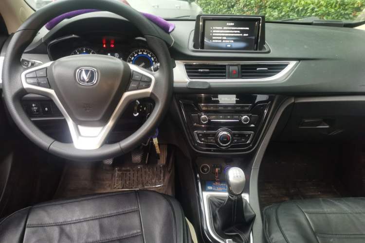 Used CHANGAN Alsvin V7 2015 1.6L Manual Enjoyment Model China IV Standard Center Console