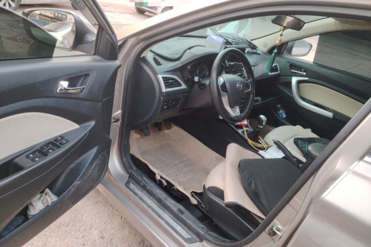 Used CHANGAN Alsvin V7 2015 1.6L Manual Enjoyment Model China IV Standard Driver Seat