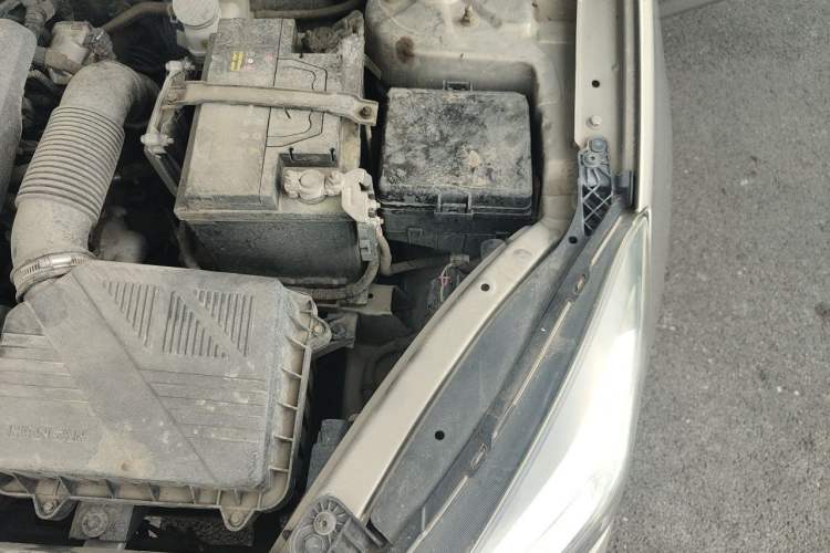 Used CHANGAN Alsvin V7 2015 1.6L Manual LeShang Edition China IV Engine Bay Left