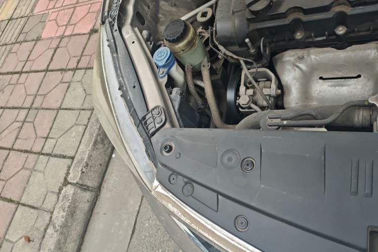 Used CHANGAN Alsvin V7 2015 1.6L Manual Joyride Model China IV Standard Engine Bay Right