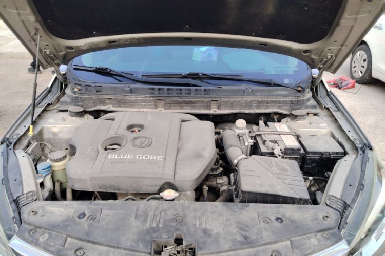 Used CHANGAN Alsvin V7 2015 1.6L Manual Enjoyment Model China IV Standard Engine Bay