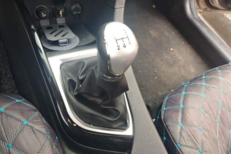 Used CHANGAN Alsvin V7 2015 1.6L Manual Joyride Model China IV Standard Gear Lever