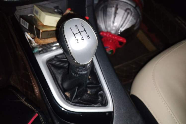 Used CHANGAN Alsvin V7 2015 1.6L Manual Enjoyment Model China V Standard Gear Lever