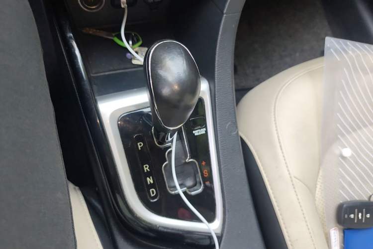 Used CHANGAN Alsvin V7 2015 1.6L Automatic Enjoyment Model China IV Standard Gear Lever