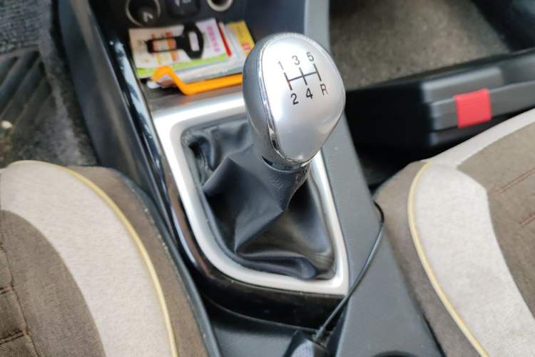 Used CHANGAN Alsvin V7 2015 1.6L Manual LeShang Edition China IV Gear Lever