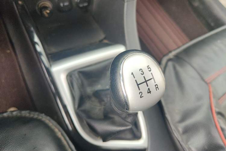 Used CHANGAN Alsvin V7 2015 1.6L Manual LeShang Edition China IV Gear Lever