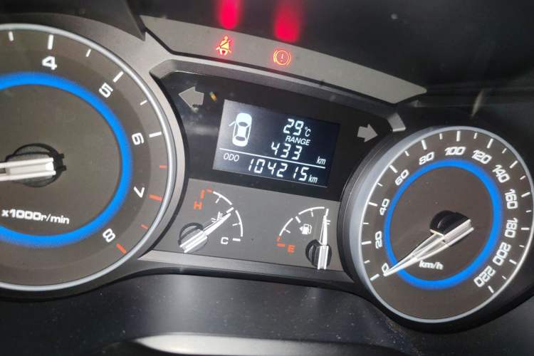Used CHANGAN Alsvin V7 2015 1.6L Manual Enjoyment Model China V Standard Odometer Close Up