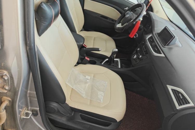 Used CHANGAN Alsvin V7 2015 1.6L Manual Enjoyment Model China IV Standard Right Front Seat