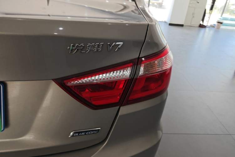 Used CHANGAN Alsvin V7 2015 1.6L Manual Enjoyment Model China IV Standard Right Rear Taillight
