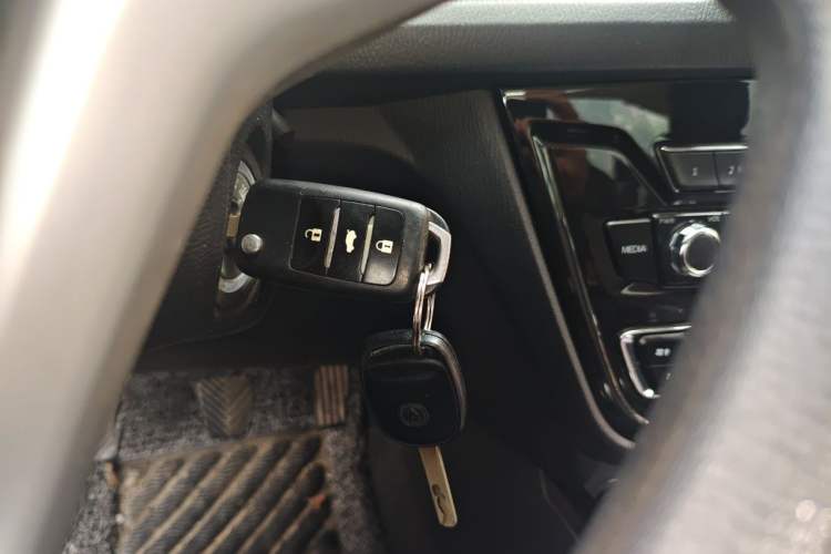 Used CHANGAN Alsvin V7 2015 1.6L Manual Joyride Model China IV Standard Vehicle Key