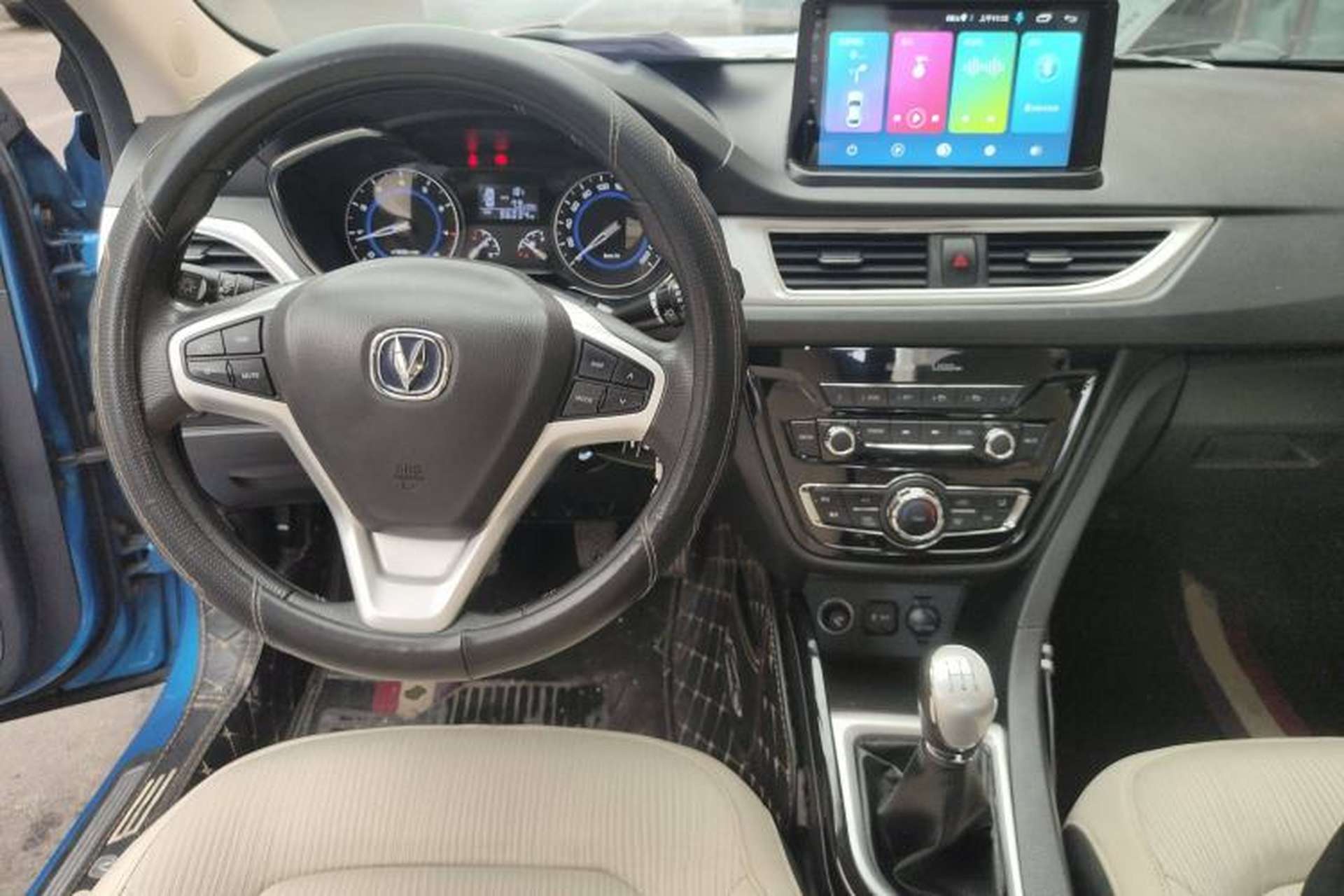 Used CHANGAN Alsvin V7 2016 1.6L Manual Joyride Model China V Standard Interior 2