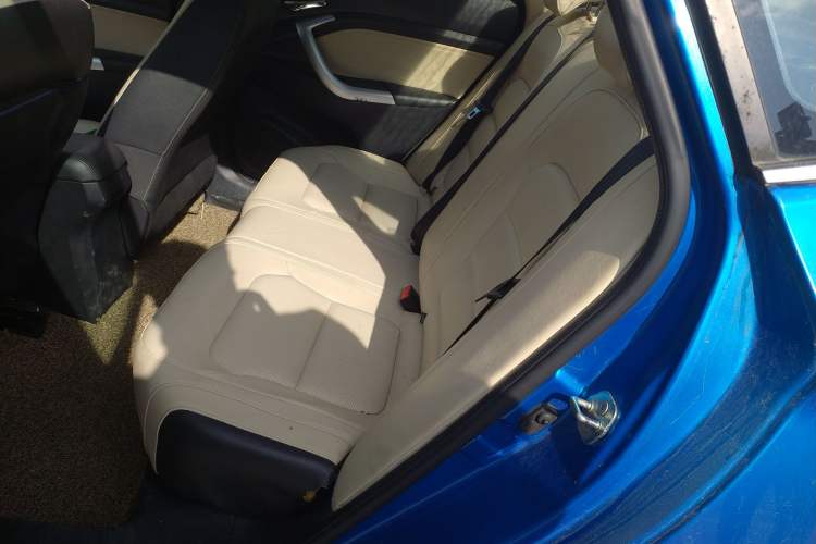 Used CHANGAN Alsvin V7 2016 1.6L Manual Enjoyment Model China IV Standard Left Rear Seat