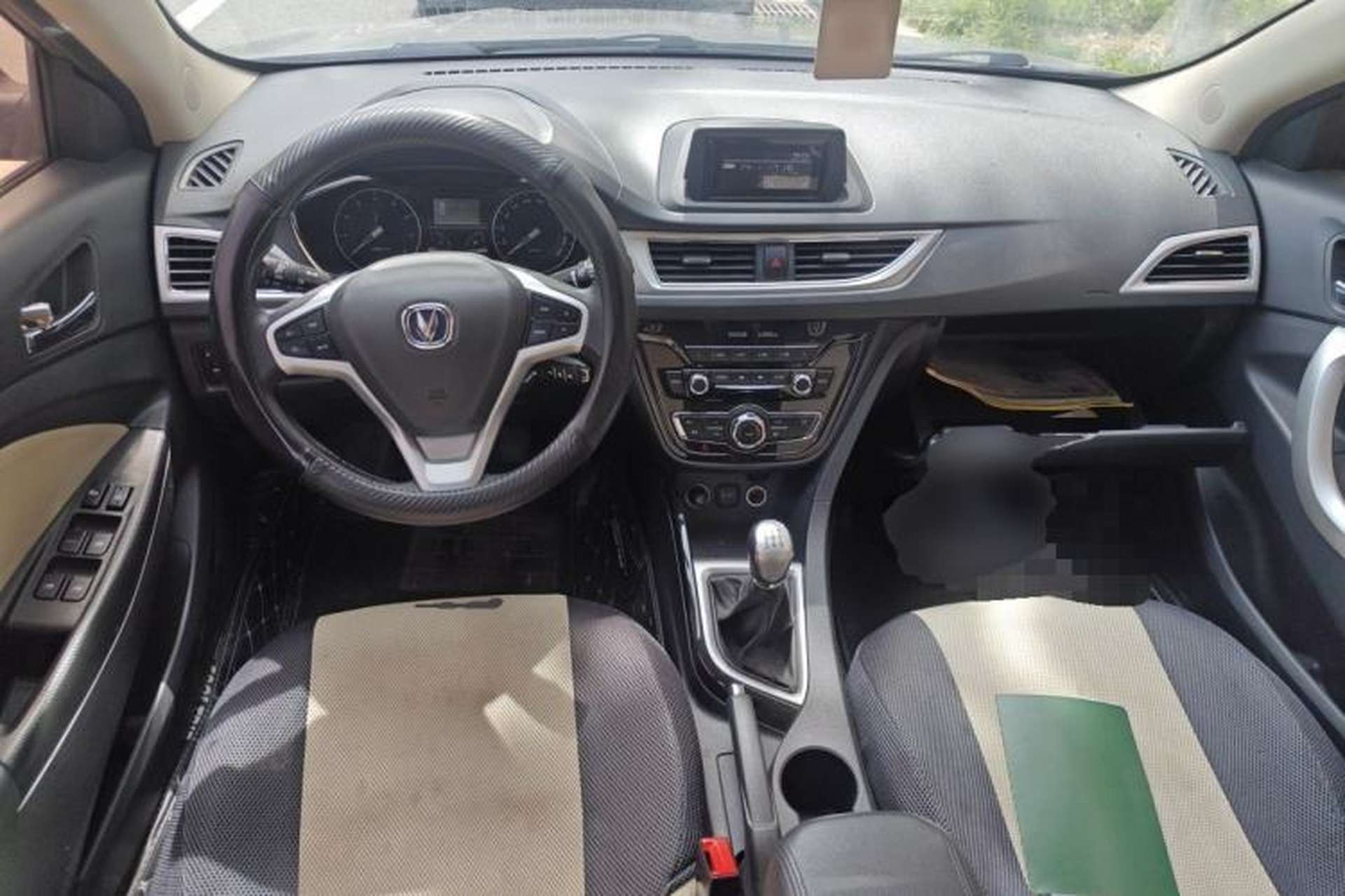 Used CHANGAN Alsvin V7 2016 1.6L Manual LeShang Model China V Standard Center Console