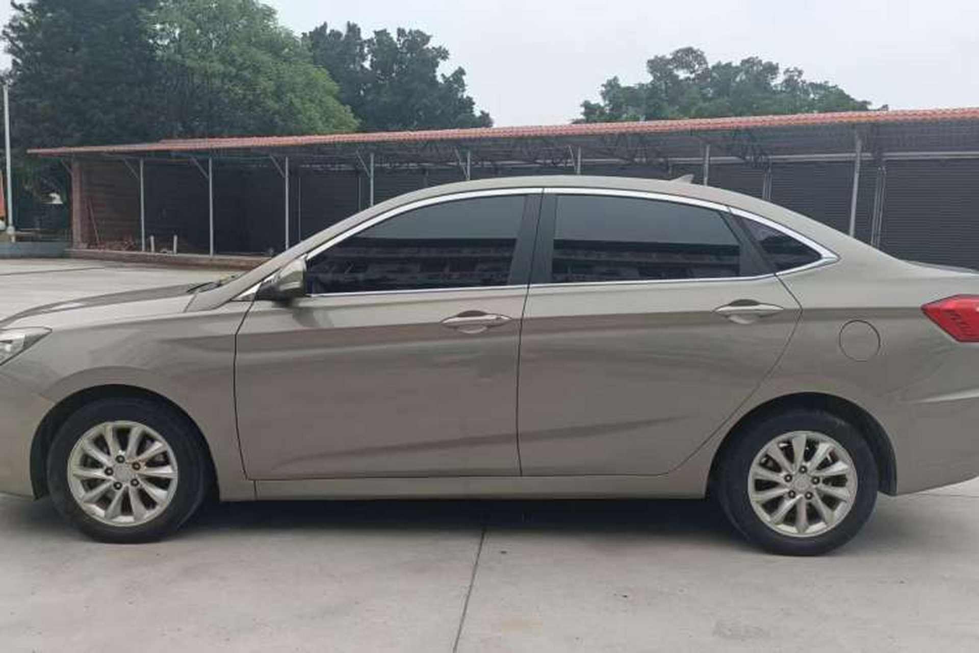 Used CHANGAN Alsvin V7 2016 1.6L Manual Enjoyment Model China V Standard Exterior 3
